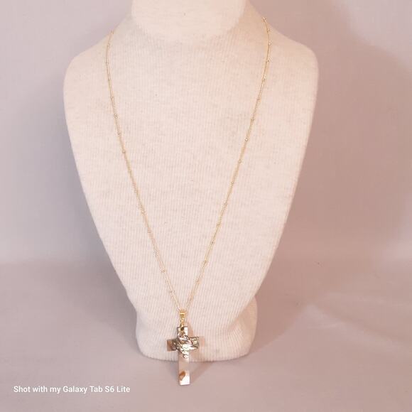 Dainty Necklace Abalone Cross Pendant On 18K Gold Plated Station Chain - Picture 3 of 12